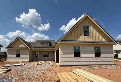 1101 Madison Hills Dr, Madison, GA 30650