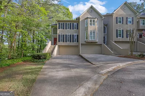 2588 Oakwood Way SE, Smyrna, GA 30080
