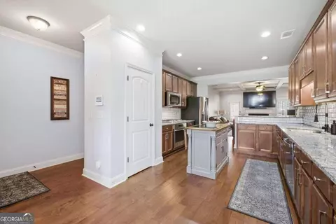 Entry Way - 2756 Madison Mae Ln, Grayson, GA 30017 photo 5 of 10