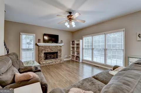 Living - 7670 Paces Ln, Gainesville, GA 30506 photo 1 of 4