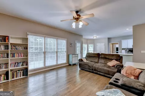 Living - 7670 Paces Ln, Gainesville, GA 30506 photo 4 of 4