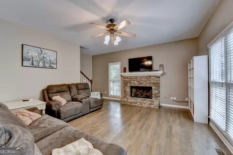 Living - 7670 Paces Ln, Gainesville, GA 30506 photo 3 of 4