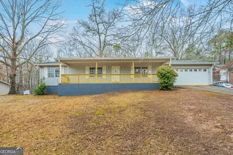 6540 Chickasaw Dr, Douglasville, GA 30135
