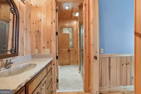 Bath - 95 Marshall Ln, Tiger, GA 30576 photo 6 of 11