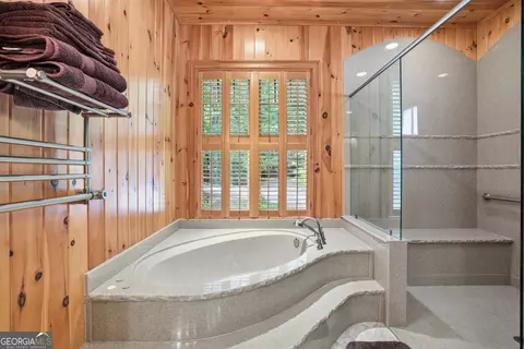 Bath - 95 Marshall Ln, Tiger, GA 30576 photo 3 of 11