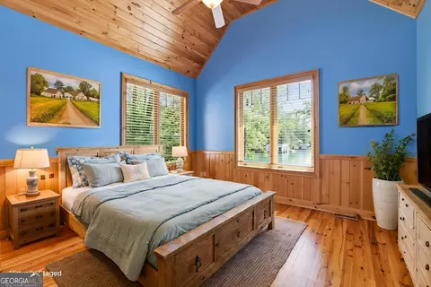 Bedroom - 95 Marshall Ln, Tiger, GA 30576 photo 1 of 5