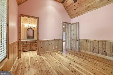 Bedroom - 95 Marshall Ln, Tiger, GA 30576 photo 5 of 5