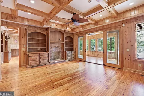 Living - 95 Marshall Ln, Tiger, GA 30576 photo 4 of 4