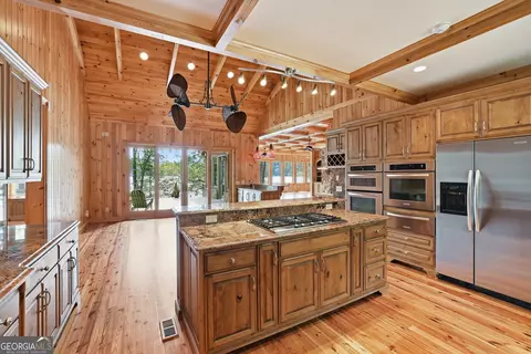 Kitchen - 95 Marshall Ln, Tiger, GA 30576 photo 4 of 9