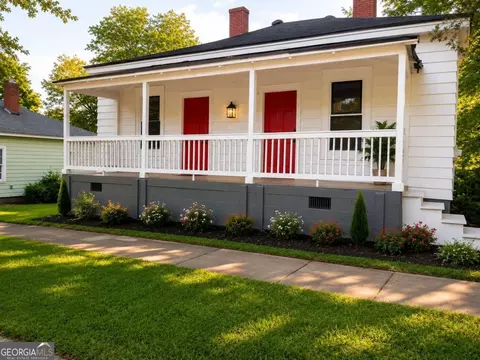 8 Spruce St, Porterdale, GA 30014