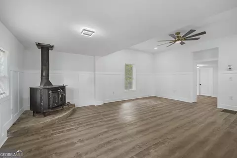 Living - 1559 Bartley Rd, Lagrange, GA 30240 photo 1 of 2