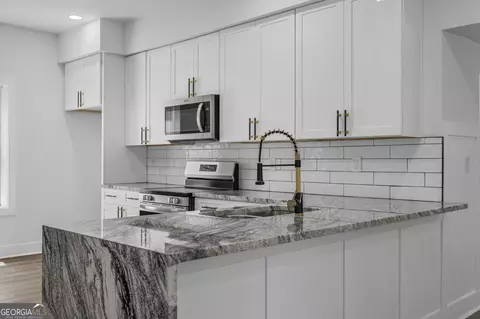 Kitchen - 1559 Bartley Rd, Lagrange, GA 30240 photo 1 of 2