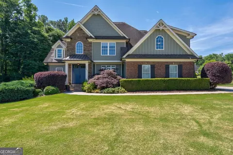 2450 Oldfield Dr, Bogart, GA 30622