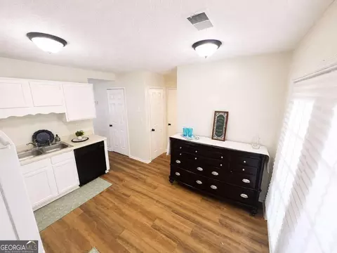 6979 Ling Ln, Austell, GA 30168