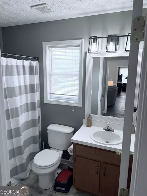Bath - 1313 Crestview Rd, Winder, GA 30680 photo 3 of 3