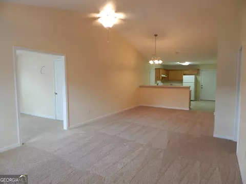 Living - 304 Lenox Cir, Lagrange, GA 30241 photo 1 of 3