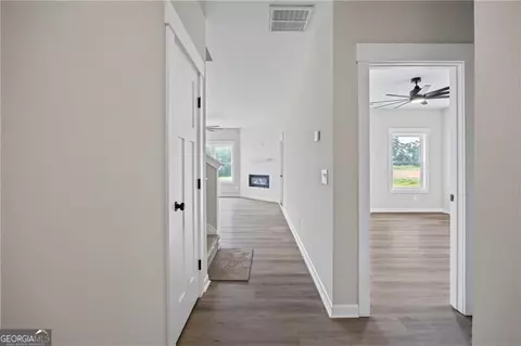 Entry Way - 693 Racetrack Rd, Toccoa, GA 30577 photo 2 of 15