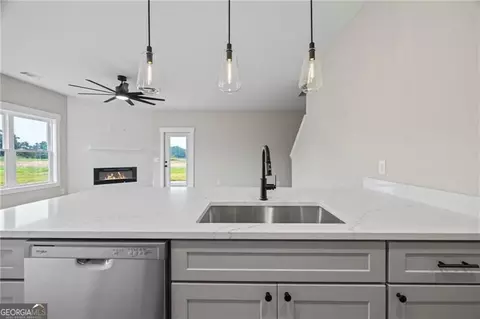 Kitchen - 693 Racetrack Rd, Toccoa, GA 30577 photo 2 of 3