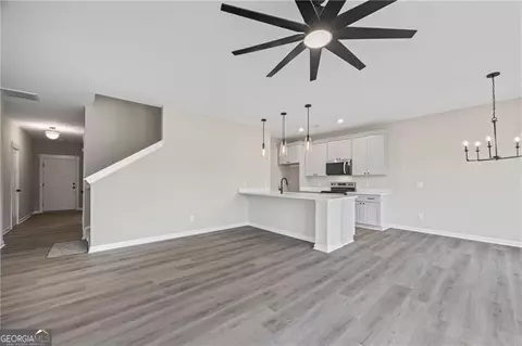 Entry Way - 693 Racetrack Rd, Toccoa, GA 30577 photo 5 of 15
