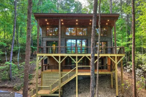 328 Crabapple Dr, Blue Ridge, GA 30513