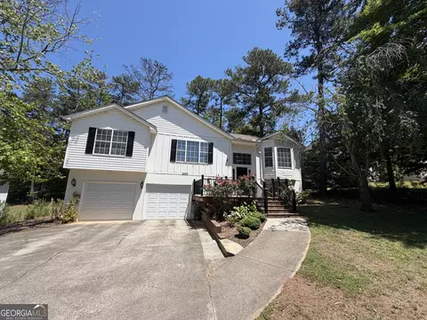 5303 Greenway Dr, Villa Rica, GA 30180