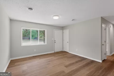 Living - 3609 Massoit Dr, Augusta, GA 30906 photo 2 of 3