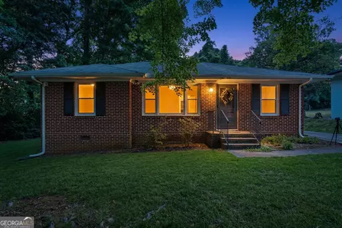 Exterior - 243 S Myrtle St, Winder, GA 30680 photo 2 of 5