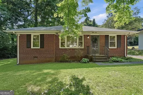 243 S Myrtle St, Winder, GA 30680