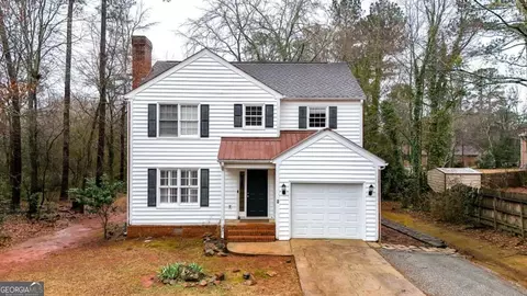 174 Stonybrook Ct, Athens, GA 30605