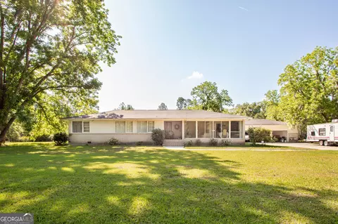 1705 Smith Rd, Waycross, GA 31503