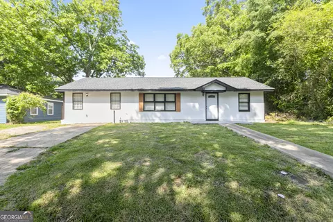 805 Pamela Dr, Griffin, GA 30224
