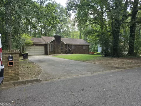 2531 Quentin Dr, Jonesboro, GA 30236