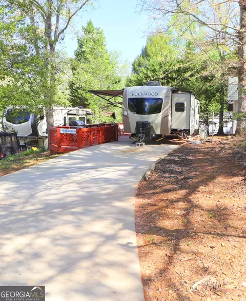 148 Tip Top Cir, Cleveland, GA 30528