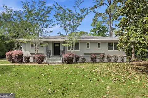 1009 Summit Dr, Albany, GA 31707