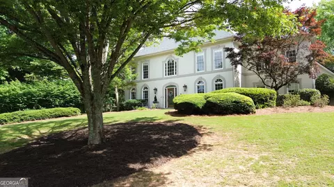 290 Plantation Way, Roswell, GA 30075