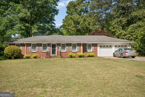 240 Gilbert Rd, Fayetteville, GA 30214