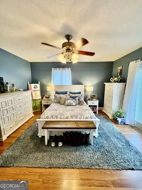 Bedroom - 348 S Victory Dr, Lyons, GA 30436 photo 5 of 6