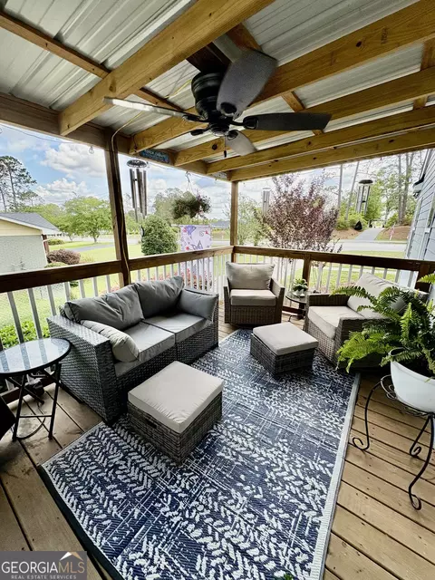 Exterior - 348 S Victory Dr, Lyons, GA 30436 photo 11 of 13
