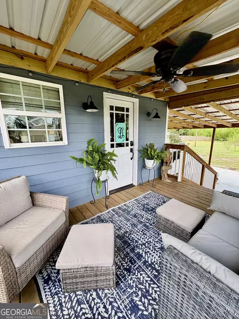 Exterior - 348 S Victory Dr, Lyons, GA 30436 photo 12 of 13