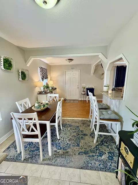 Dining - 348 S Victory Dr, Lyons, GA 30436 photo 1 of 1