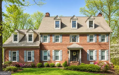 10025 Farmbrook Ln, Johns Creek, GA 30022