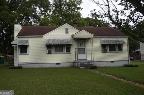829 Warren Dr, Forest Park, GA 30297