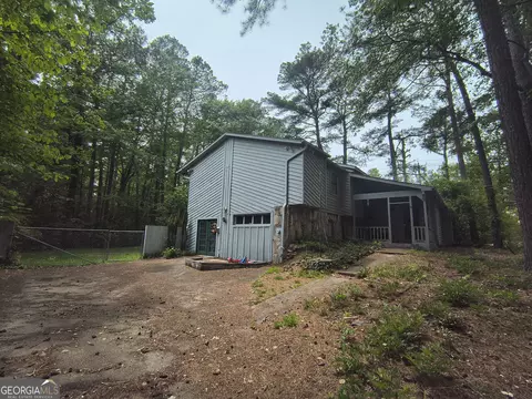 6717 Live Oak Ln, Douglasville, GA 30135