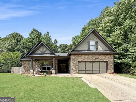 361 Lake Vista Dr, Jefferson, GA 30549