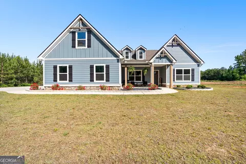 296 Beavers Rd, Grantville, GA 30220