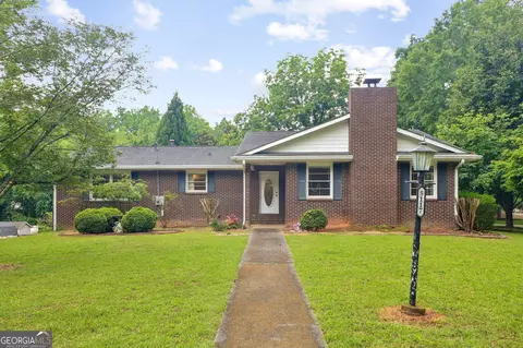 5117 Lakewood Dr, Acworth, GA 30101