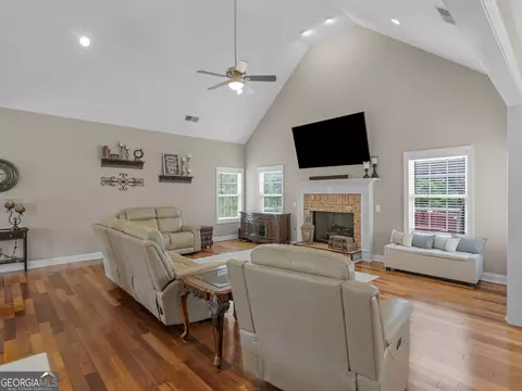 Living - 221 Hummingbird Ct, Hampton, GA 30228 photo 2 of 7