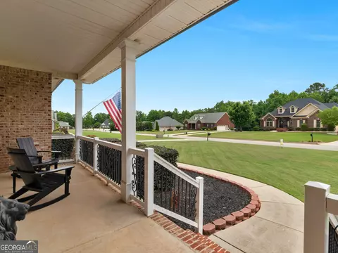 Exterior - 221 Hummingbird Ct, Hampton, GA 30228 photo 4 of 10