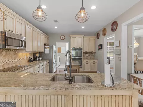 Kitchen - 221 Hummingbird Ct, Hampton, GA 30228 photo 1 of 9