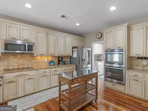 Kitchen - 221 Hummingbird Ct, Hampton, GA 30228 photo 2 of 9